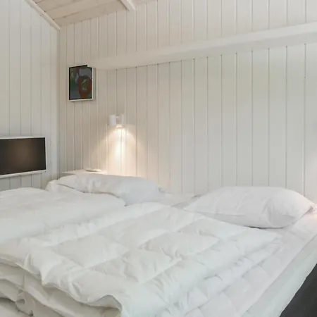 3 Bedroom In V Semesterbostad *